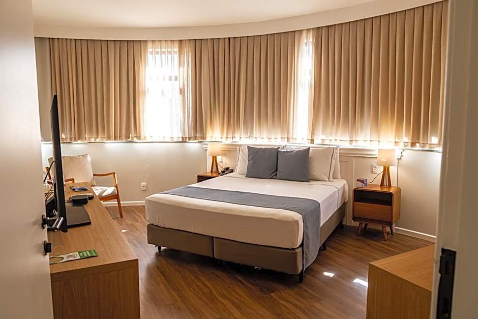 Marques Plaza Hotel