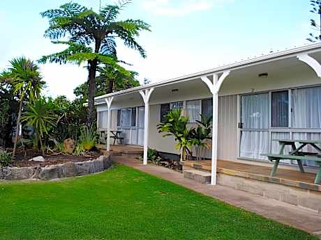 Hibiscus Regal Apartments