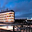 Adelaide Riviera Hotel