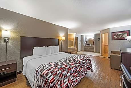 Suite King with Jetted Tub Smoking