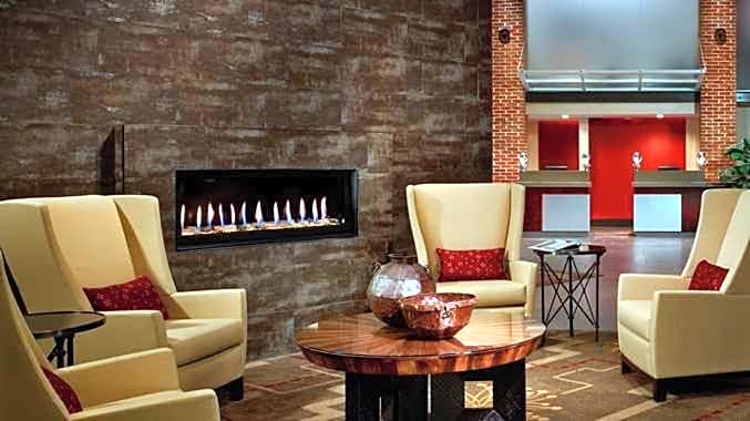 DoubleTree Hotel & Suites Charleston Airport