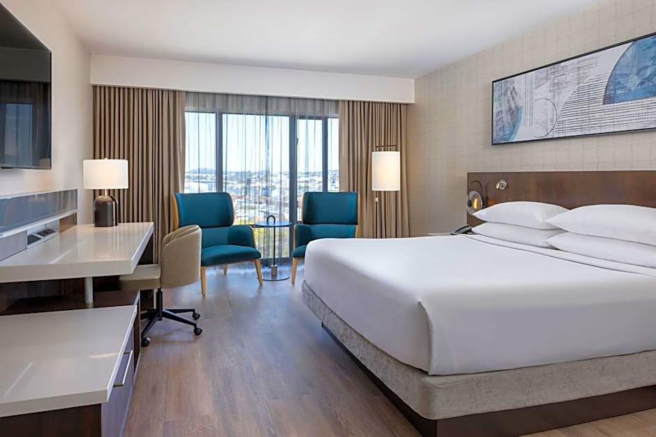 Delta Hotels by Marriott Victoria Ocean Pointe Resort