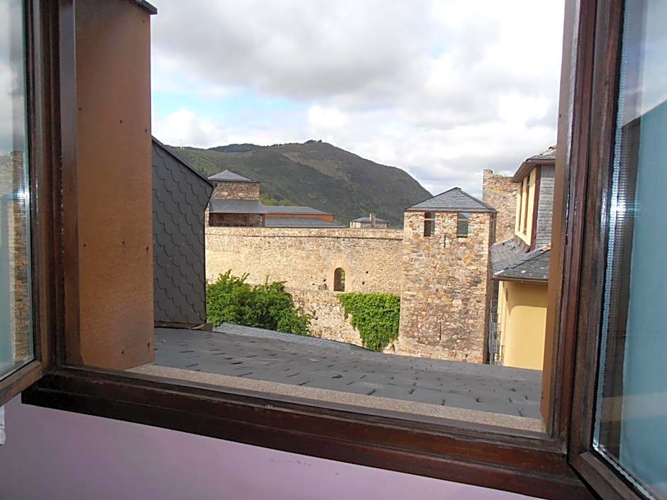 Hostal Virgen de la Encina