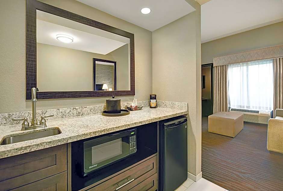 Hampton Inn By Hilton And Suites Robbinsville