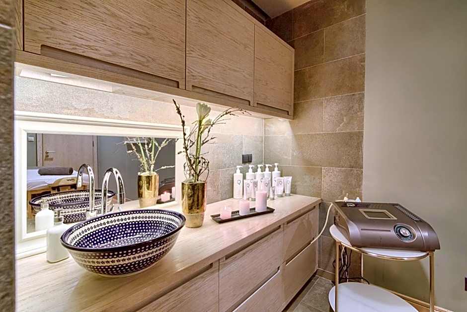 Hanza Paac Wellness & SPA