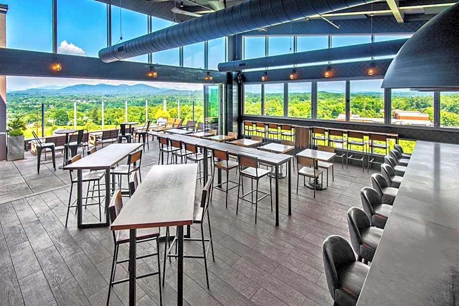 DoubleTree by Hilton Asheville Downtown