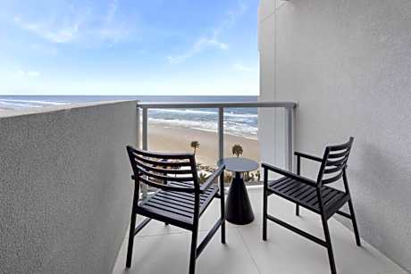 King Room with Oceanfront - Low Floor