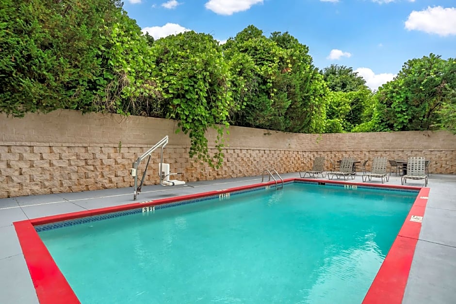 Best Western Plus Circle Inn