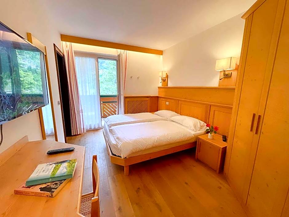 Alledolomiti Boutique Lake Hotel - Adults friendly
