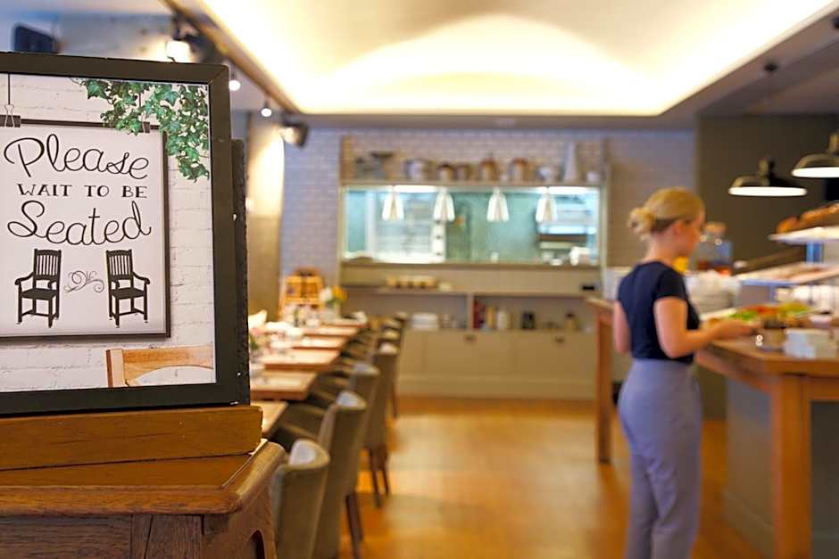 Bermondsey Square Hotel - A Bespoke Hotel