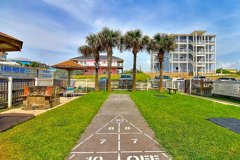 Beachgate Condo Suites and Hotel 438 condo