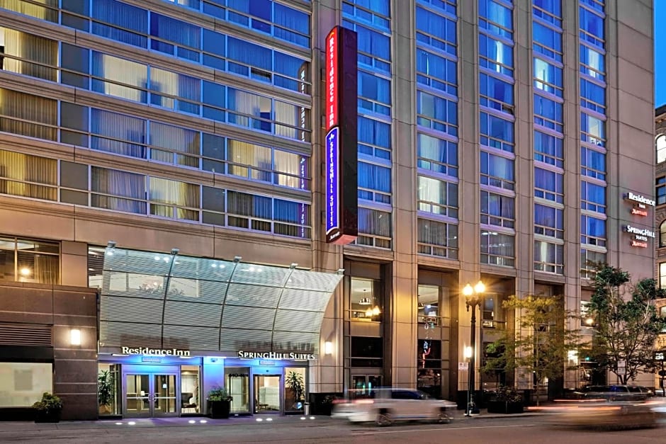 SpringHill Suites by Marriott Chicago Downtown/River North