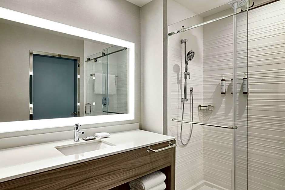 AC Hotel by Marriott St. Louis Chesterfield