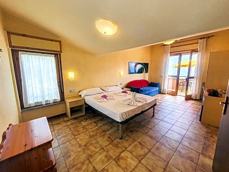 Superior Double Room with Lake View
