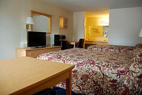 Queen Room with Two Queen Beds - Non-Smoking