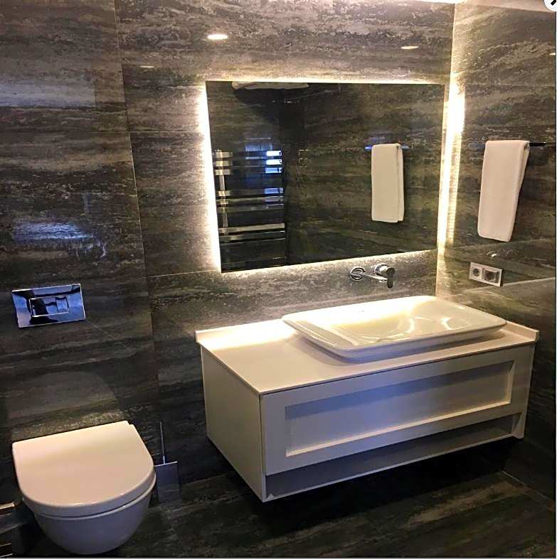 Riva Hotel Alsancak