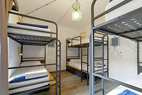 Bed in 6-Bed Dormitory Room