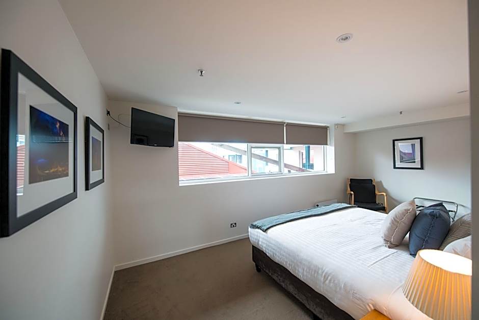 Sullivans Cove Apartments