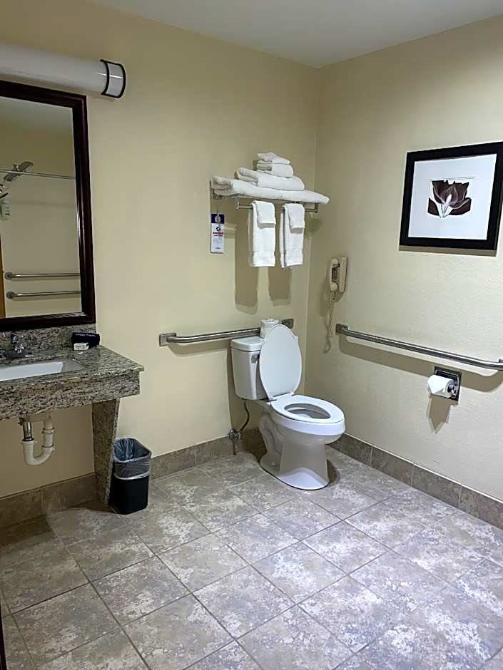 AmericInn by Wyndham Petoskey