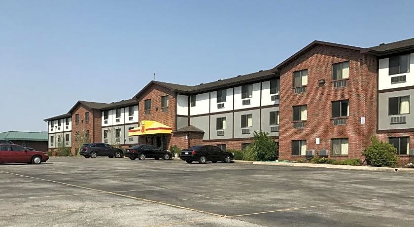 Super 8 by Wyndham W Dodge-Omaha