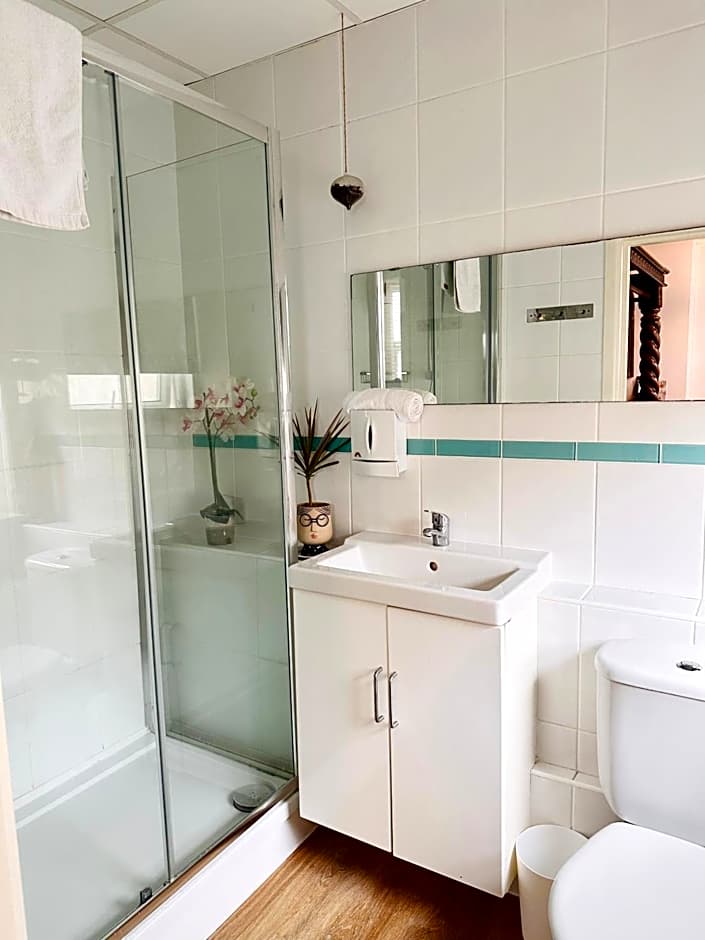 The Boho - 4 min walk to beach & town