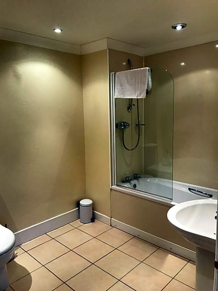 The Maxwell Arms Hotel