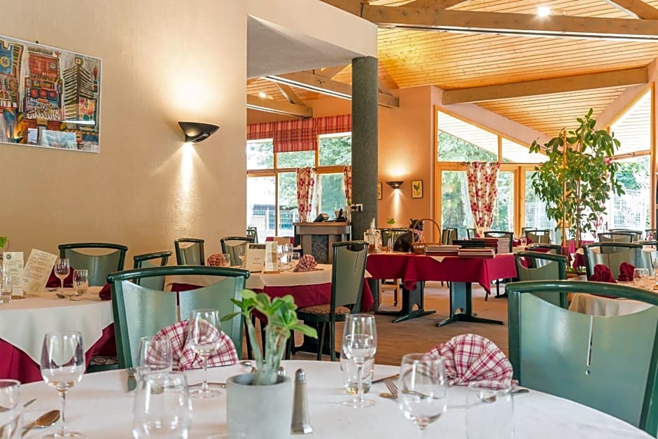 Le Bois Dormant-Hôtel Restaurant & Spa Logis Hôtel