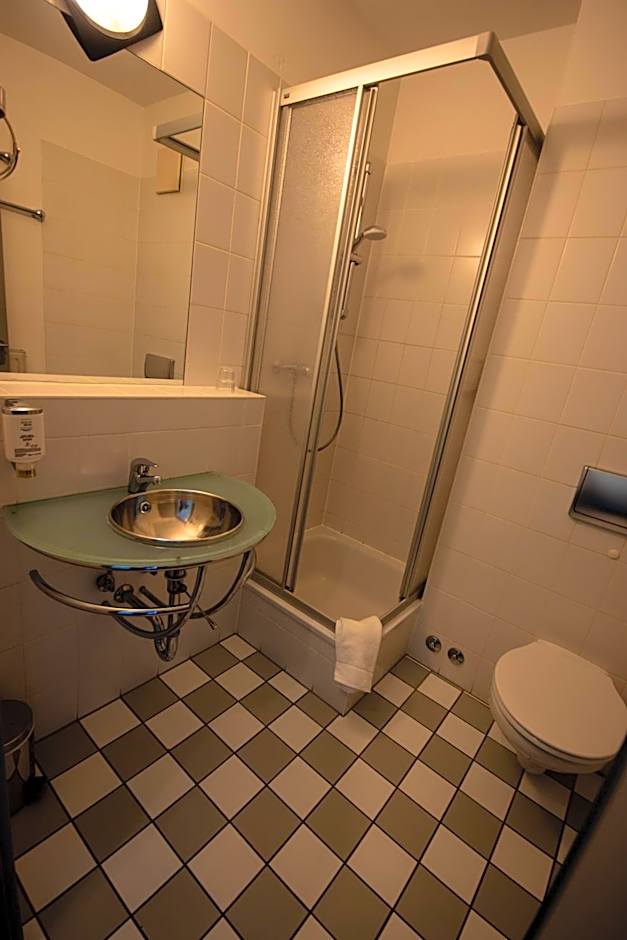 Check Inn Hotel Merseburg