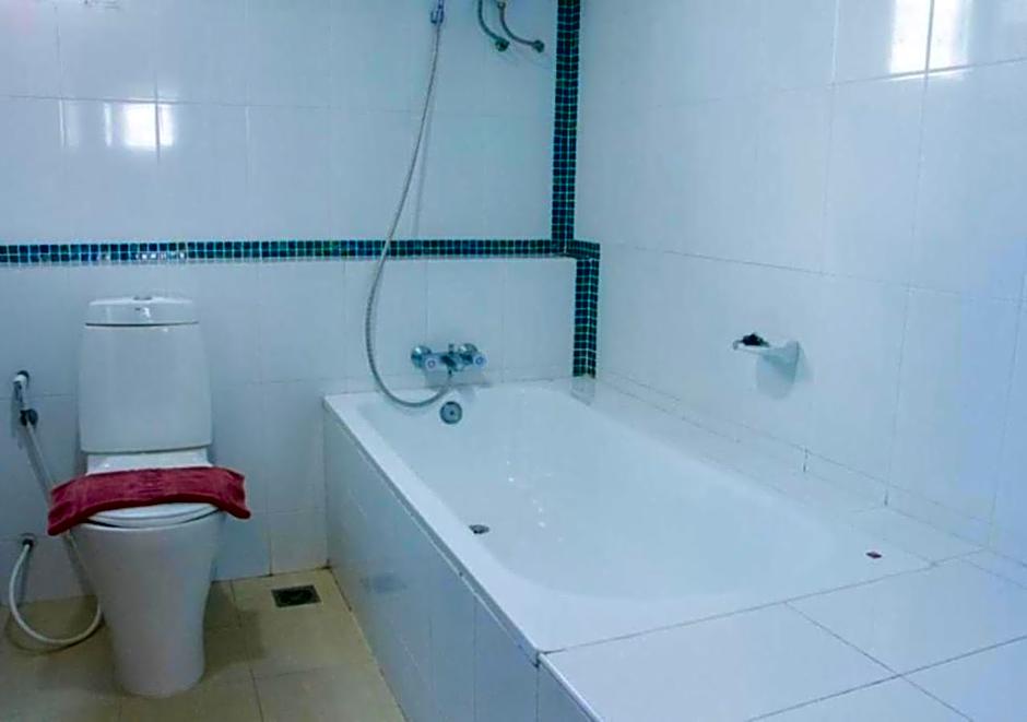 Convenient Grand Plus Hotel Suvarnabhumi