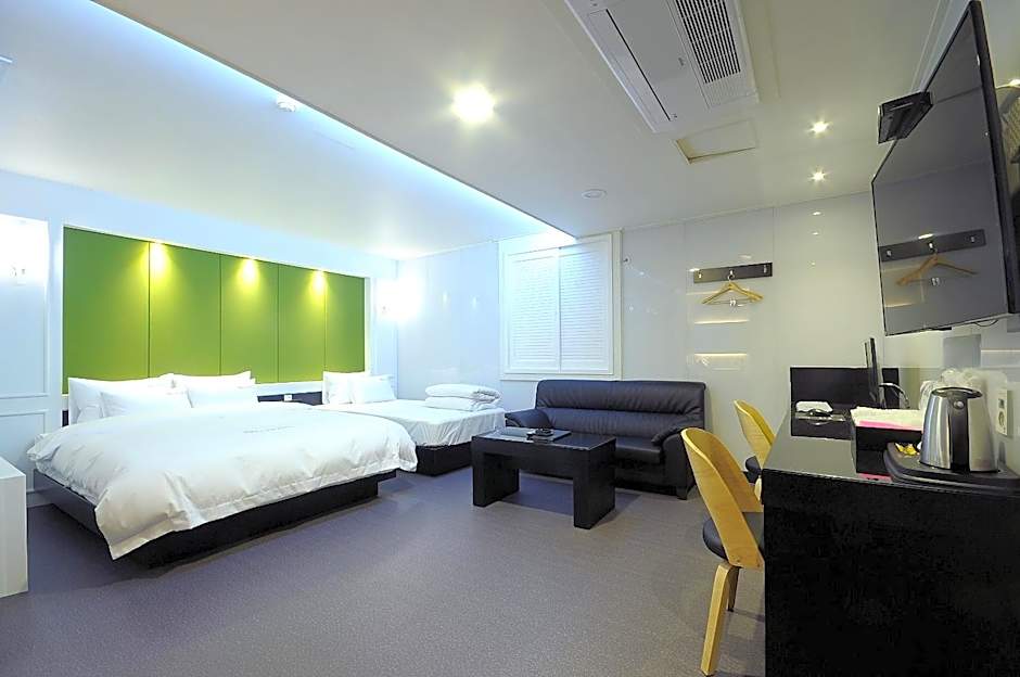 WA Hotel