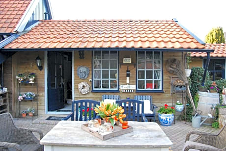 Prive tuinhuis B&B Elly