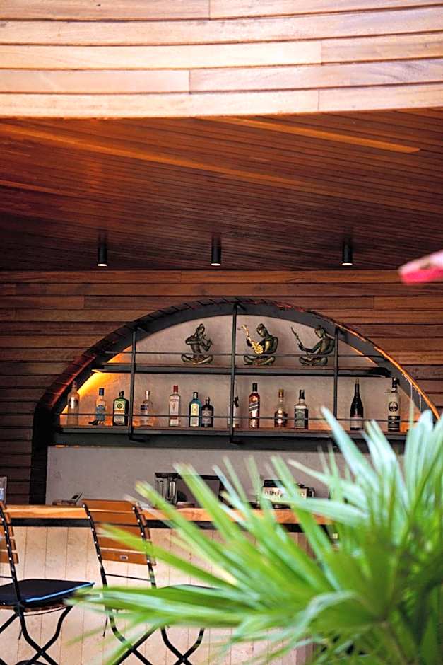 Avalon Boutique Hotel & Suites