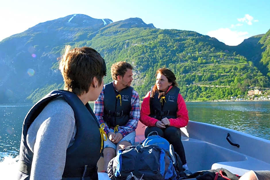 Grande Hytteutleige og Camping