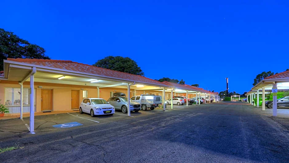Country Roads Motor Inn