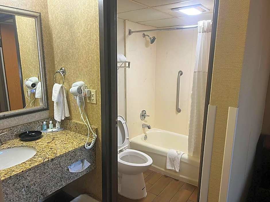 Quality Inn Columbus, MS