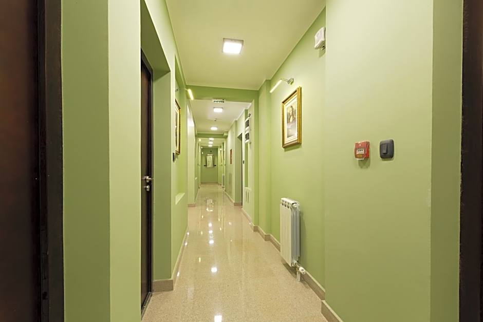 Hotel Sterling Garni