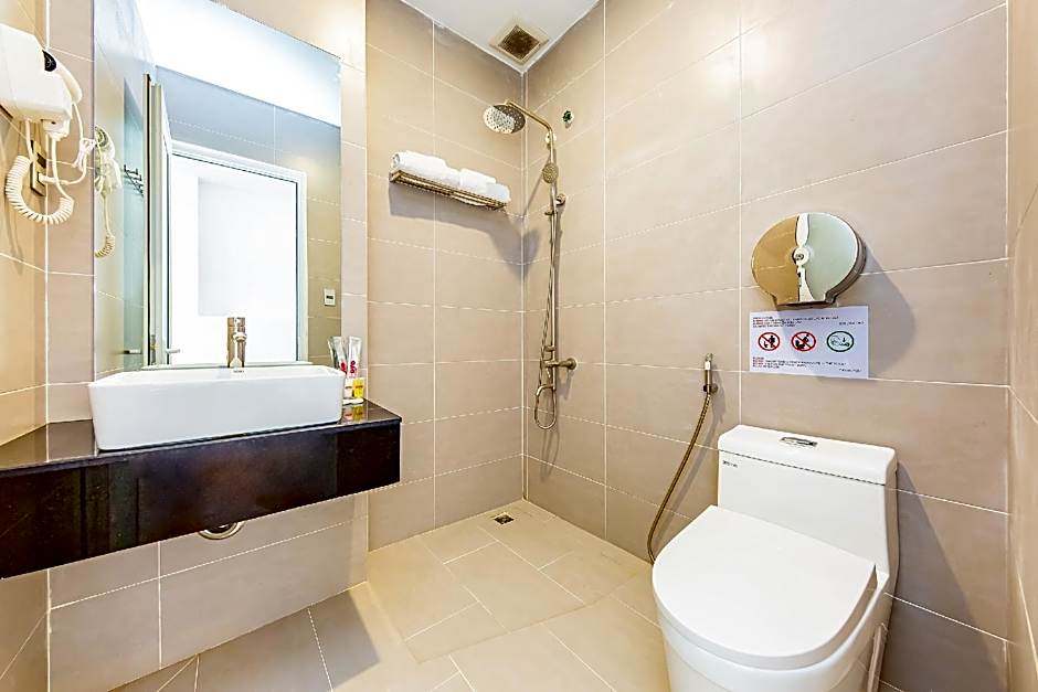 QA Hotel