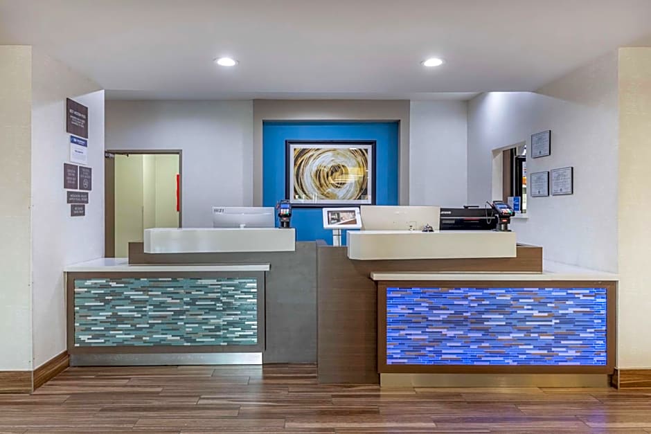 Best Western Plus Mansfield Inn & Suites