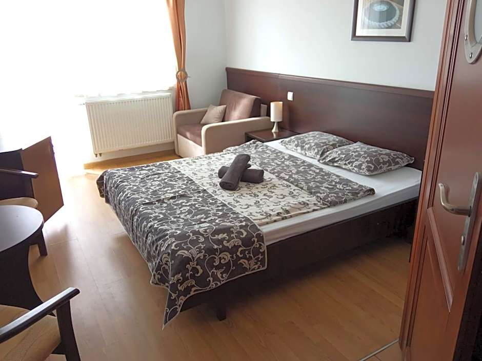 Willa Latarnik - doskonała lokalizacja, blisko atrakcji, 20min do plaży