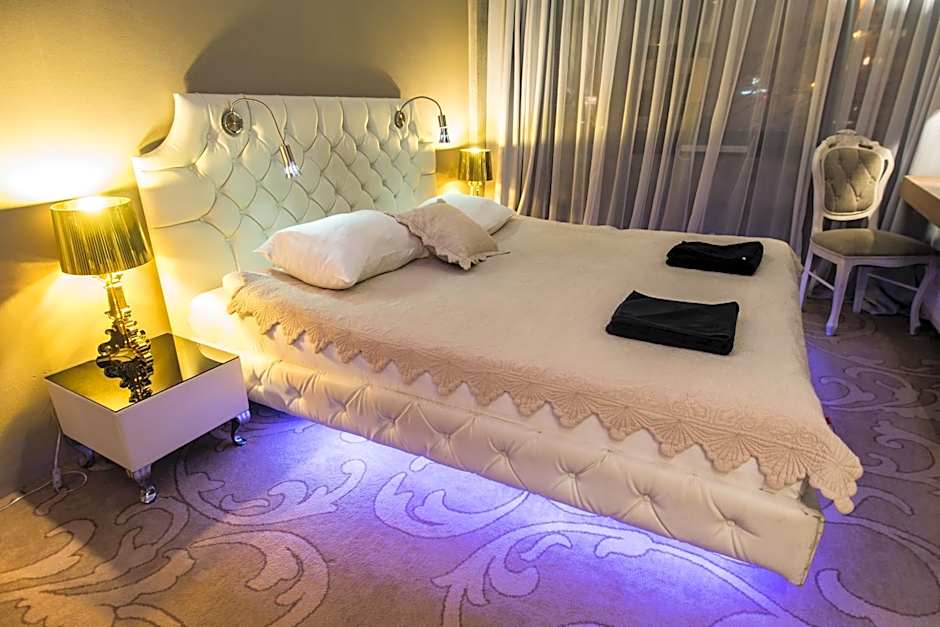 Hotel Ramka & Restaurant & Wine Bar