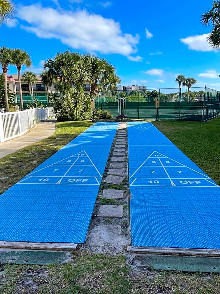 Ocean Village Club B-17
