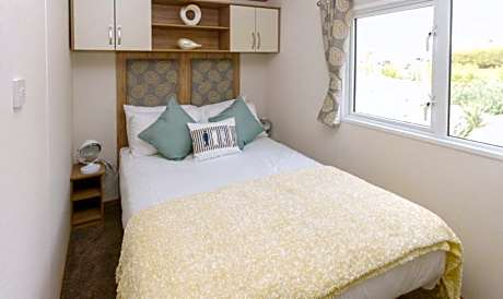 4 Berth Luxury Caravan Pet Free