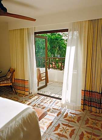 Junior Suite with Garden View