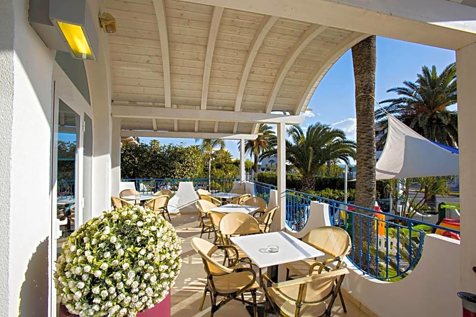Hotel Ambassador