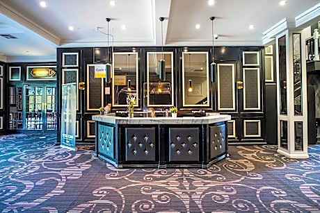 Nightcap at Skyways Hotel