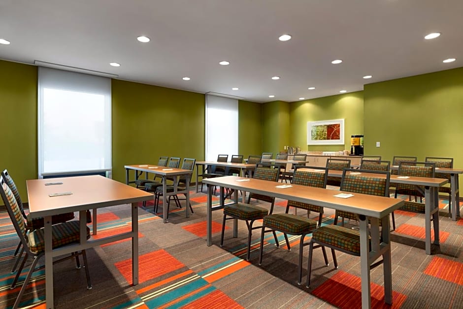 Home2 Suites by Hilton Champaign/Urbana