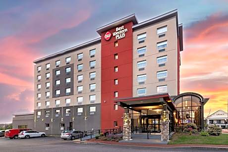 Best Western Plus Landmark Inn