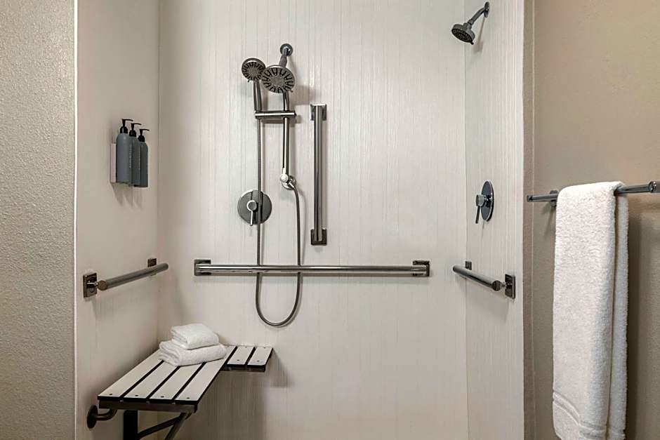 Courtyard by Marriott Atlanta Northlake