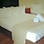 Country Plaza Motor Inn