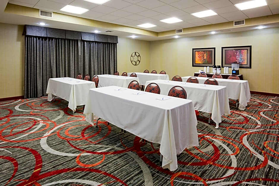 Holiday Inn Express & Suites Bloomington West By IHG